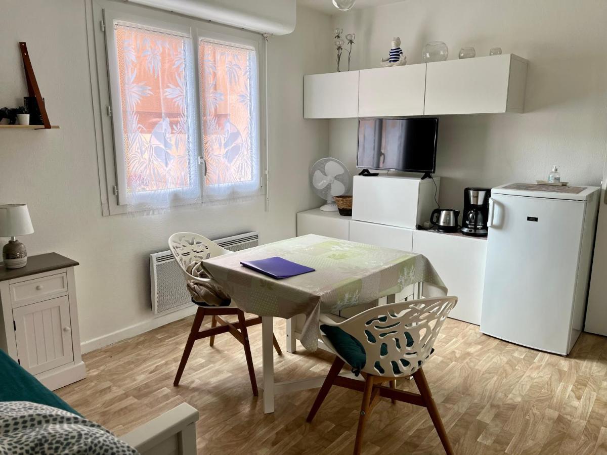 Senane - Joli Studio A 50M De La Plage, Parking Apartment Курсел-сюр-Мер Екстериор снимка