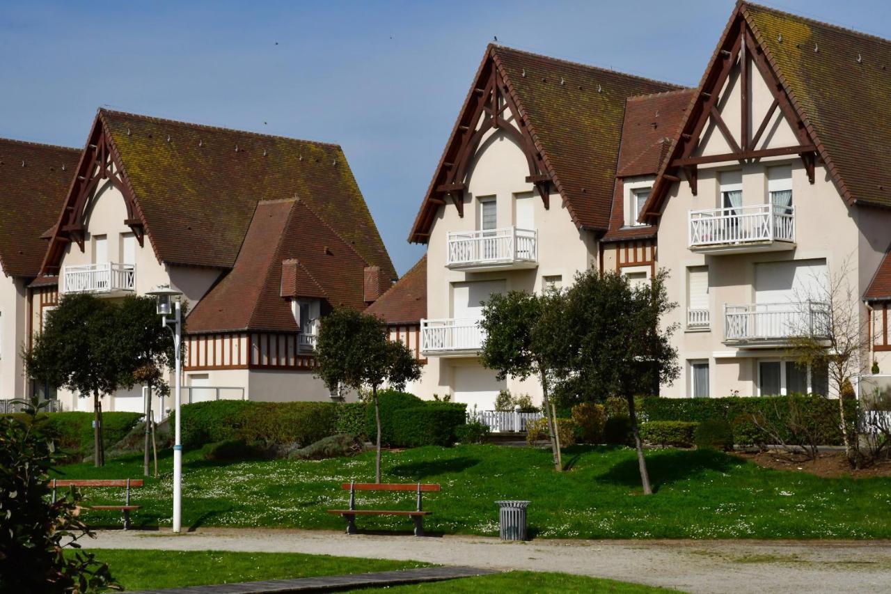 Senane - Joli Studio A 50M De La Plage, Parking Apartment Курсел-сюр-Мер Екстериор снимка